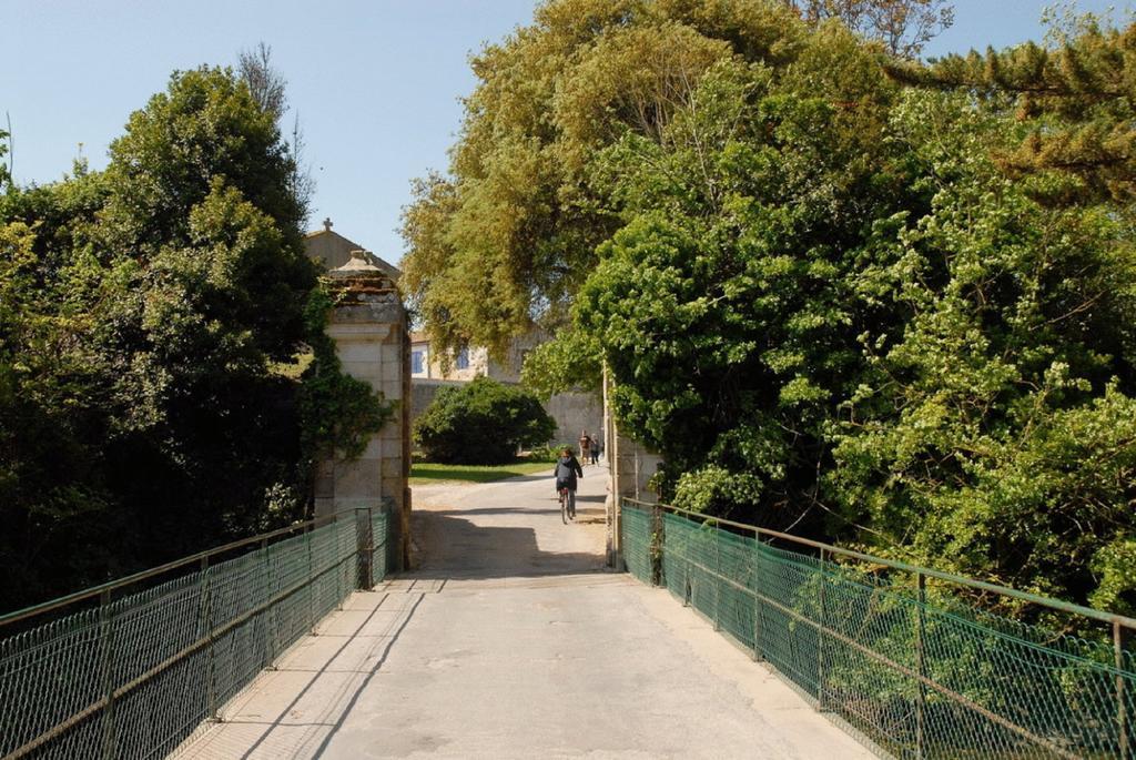 Hotel Napoleon Ile d'Aix Bagian luar foto